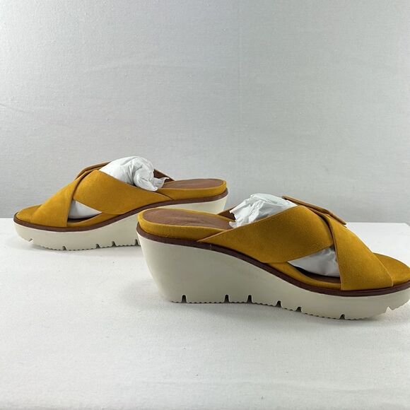 Gentle Souls by Kenneth Cole Lavern Wedge Mules Marigold size 5 - Picture 3 of 7